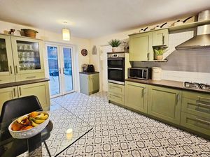 Photo 6- click for photo gallery